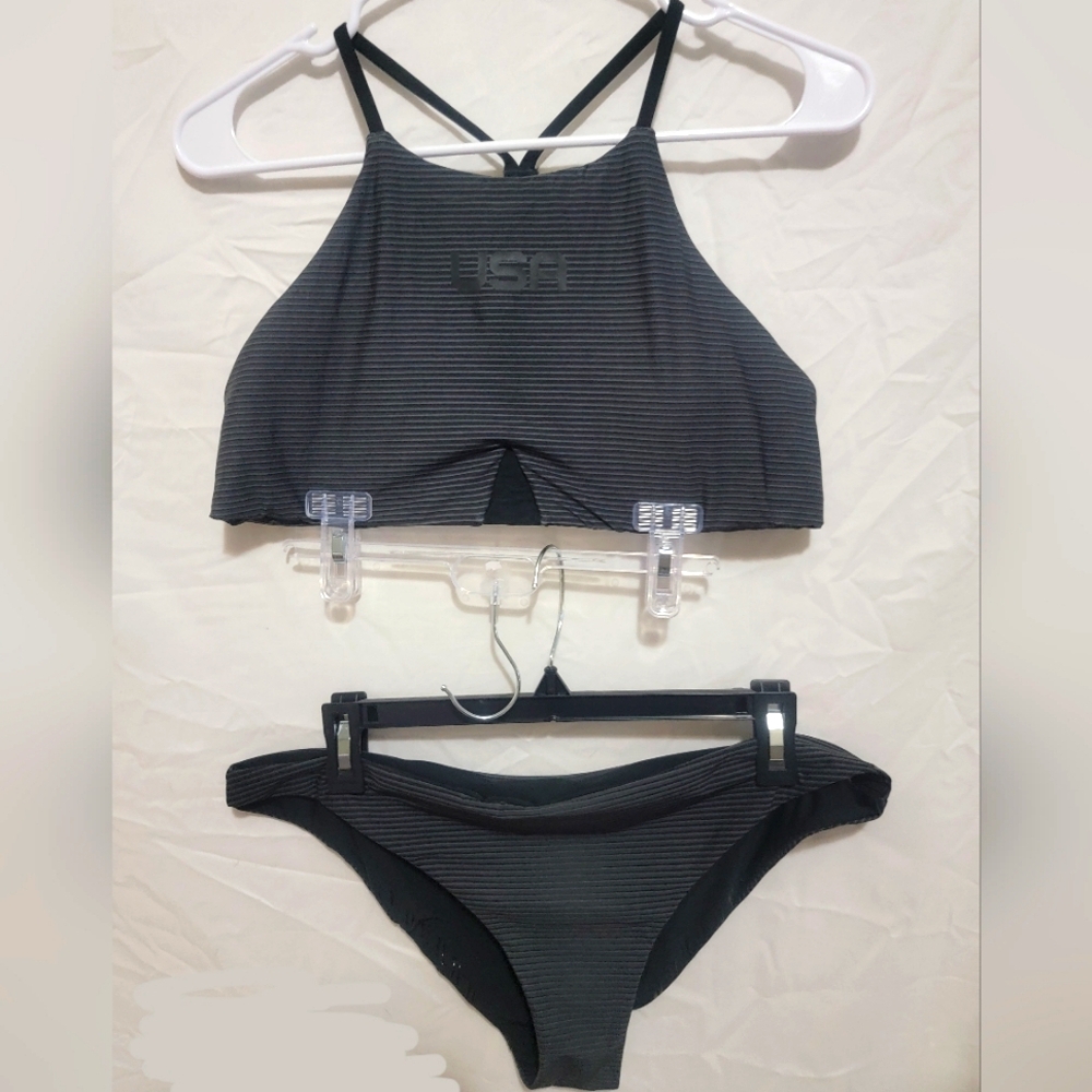 ✨️HURLEY, womens large team USA 2 piece swimsuit